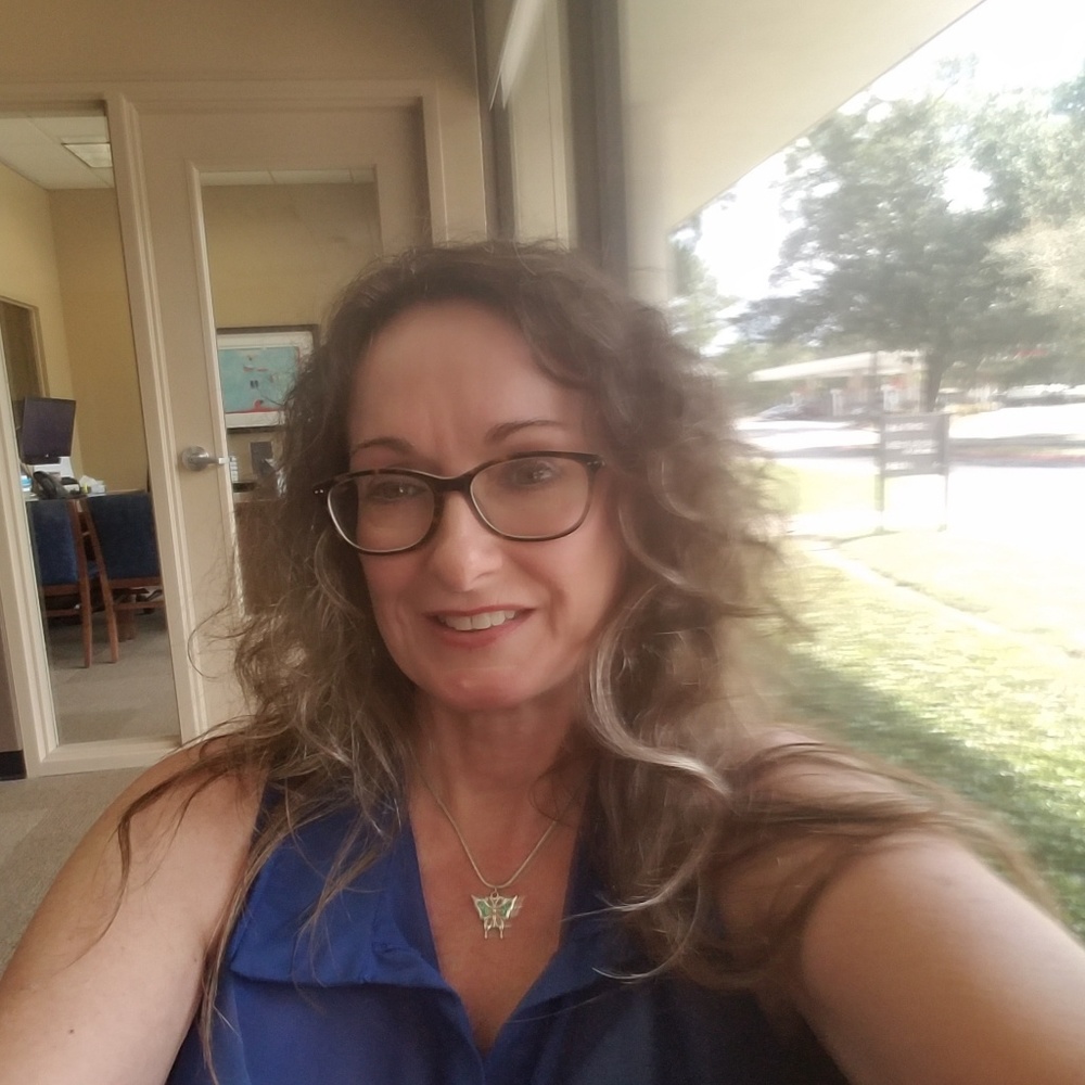 Meet your Posher, April